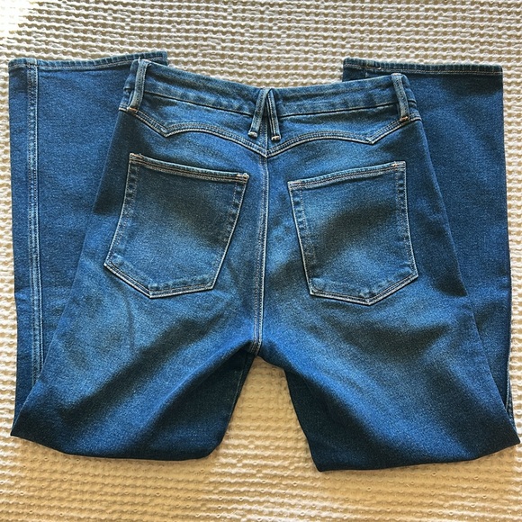 Good American Good Curve Western Yoke Straight Jeans - Picture 4 of 6